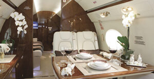 Yacht Table Etiquette (1)